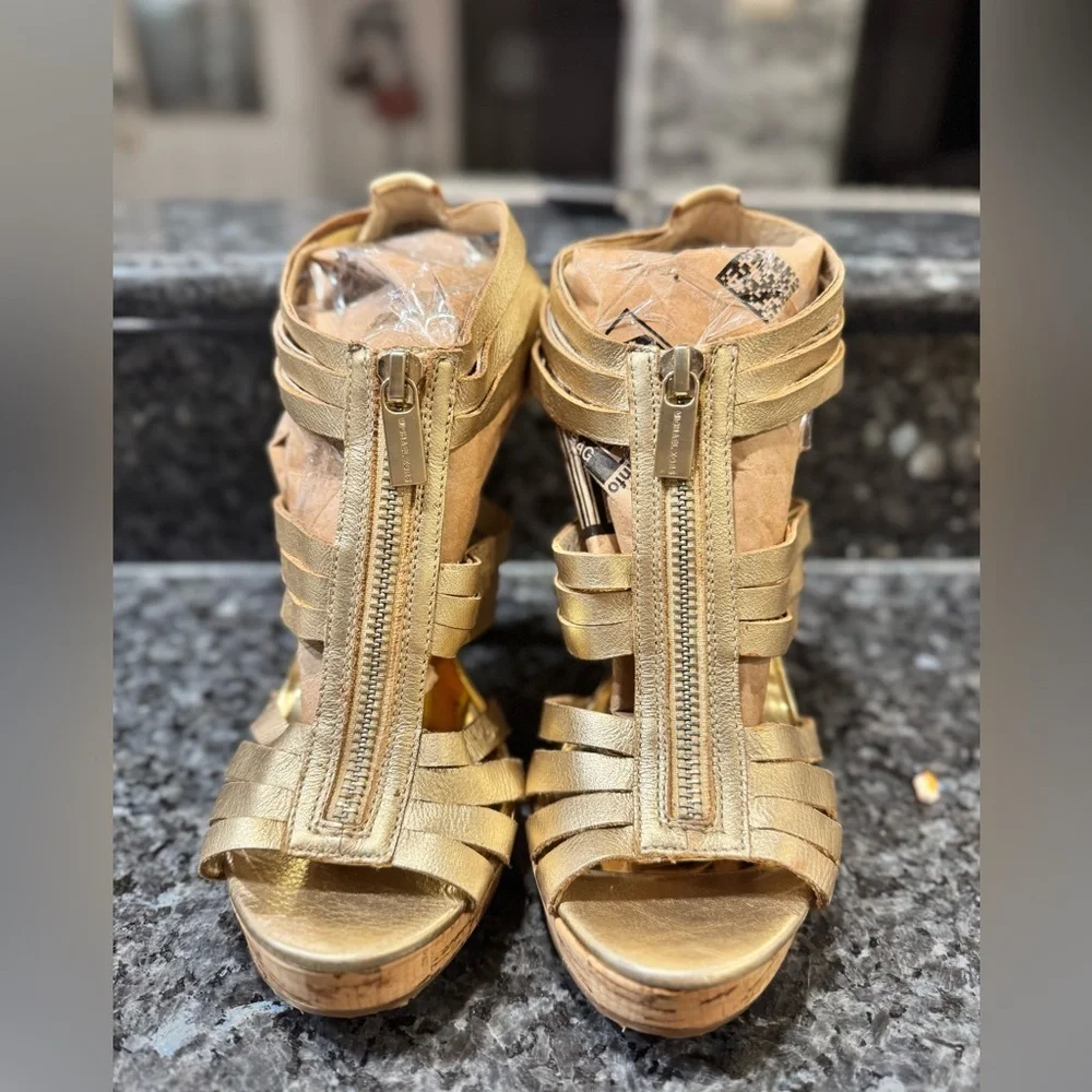 Women's MICHAEL KORS Gold Strappy 4.5